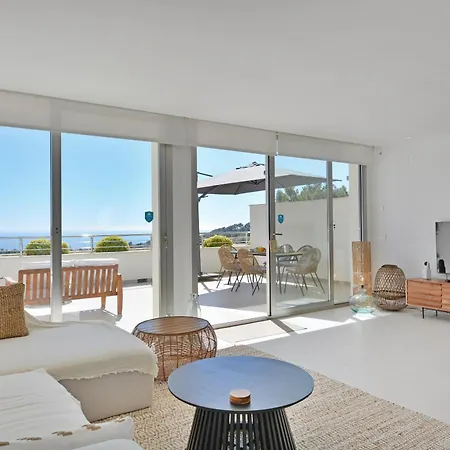 Apartment Bayview By Nras
